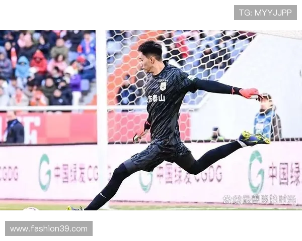 足球球星特写：近期表现稳健，状态持续提升