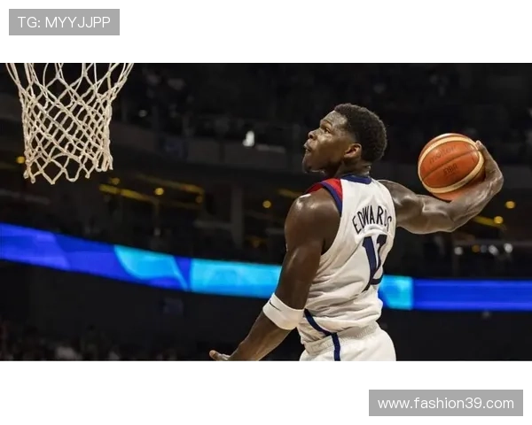 爱德华兹挡拆吸引唐斯空位，得分效率胜过上季